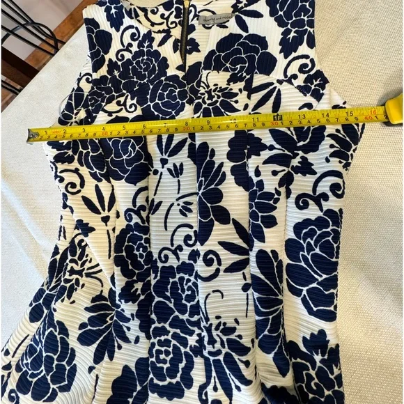 Danny & Nicole, Size - 8, Blue & Cream - Picture 4 of 5